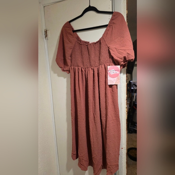 Emmas Expression Mauve Textured Midi Maternity Dress - Picture 1 of 1